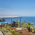 Sea View 2 *